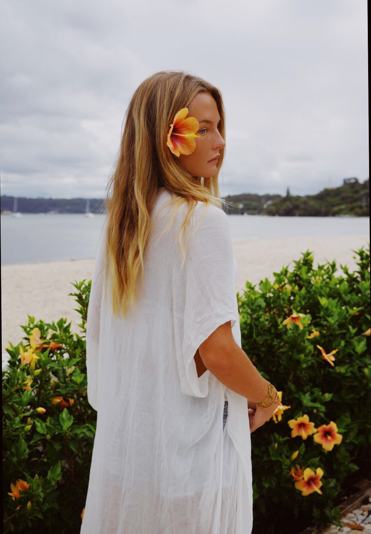 Luma Shawl - White